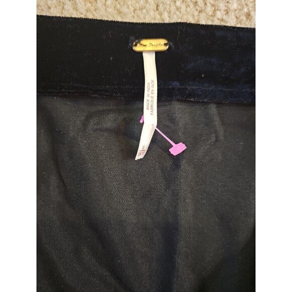 Free People Annalise Velvet Mini Skirt in Black Size 6 NWOT $60 - Picture 6 of 7